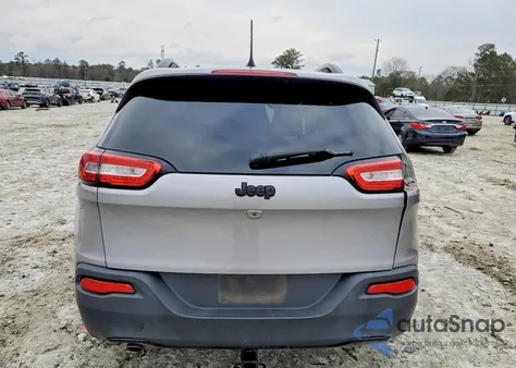 2018 Jeep Cherokee Latitude z USA, uszkodzony, nr VIN 1C4PJLCB8JD542919